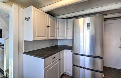 West Hills Cabina | Puget Sound Cabin with Hot Tub and Water Views!