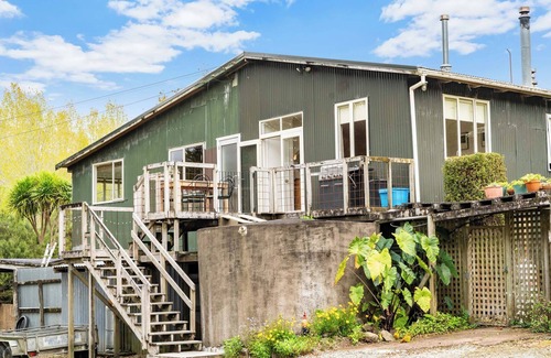 Puhoi Casa | Puhoi Farmside Loft - 20km to Warkworth