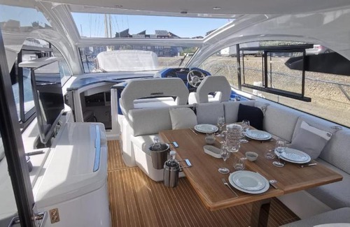 Deauville Alquiler De Eote | Puissance, Elegance et Style, Yacht à Deauville