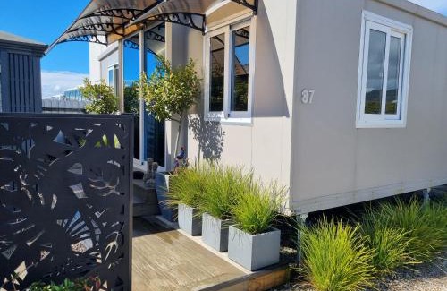 Richmond Otro | Pukeko Cottage