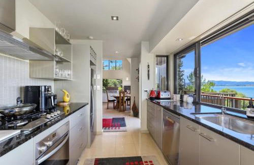 Kawaha Point Casa | Pukeko Landing