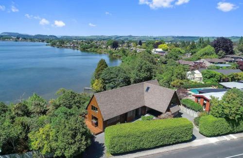 Kawaha Point Casa | Pukeko Landing