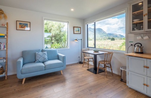 Pohara Cabina | Pukeko Studio