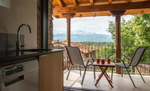 Santianes de Ola Casa | Pulieru - Picos de Europa views, designed for all seasons