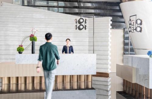 Longhua District Hotel | Pullman Shenzhen North
