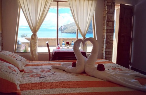 Isla del Sol Hotel | Puma Punku Eco Lodge