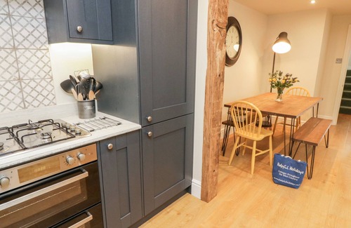 Cullompton Cabaña | PUMPHOUSE COTTAGE, pet friendly, with a garden in Uffculme