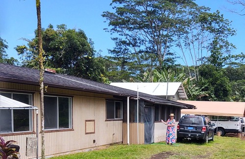 Nanawale Estates Casa | "Puna Tiki" is a Bedroom w/small bath, mini fridge & microwave
