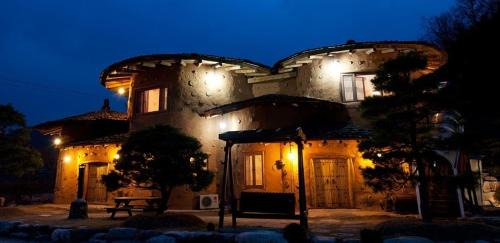 Yeongju Casa | Punggi Red Clay Pension
