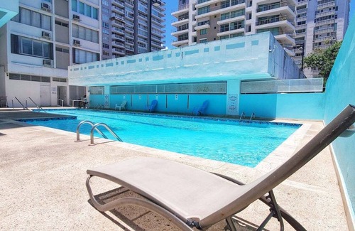 Isla Verde Apartamento | Punta Arenas 1BDR OceanfrontPool Parking