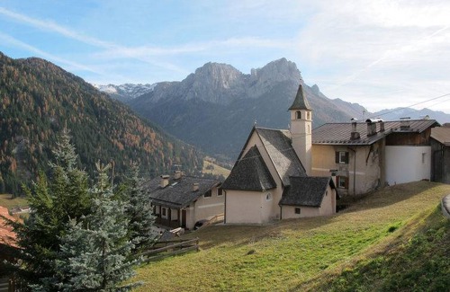 San Giovanni di Fassa Casa | Punta Emma (HV5CHK1)