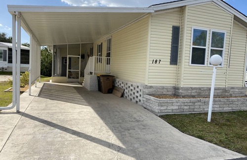 Charlotte Park Casa | Punta Gorda, 2 bed, updated mobile home in quiet 55+ community