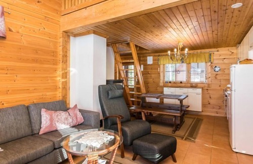 Rantasalmi Casa | Puolen hehtaarin metsä by Interhome