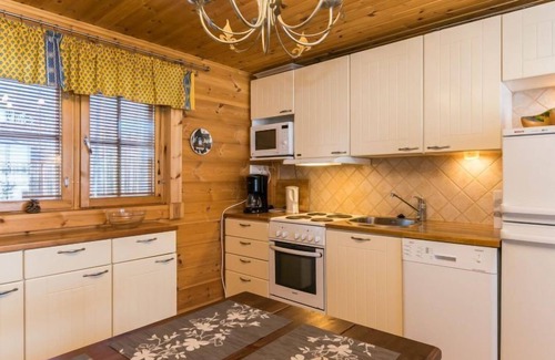 Rantasalmi Casa | Puolen hehtaarin metsä by Interhome
