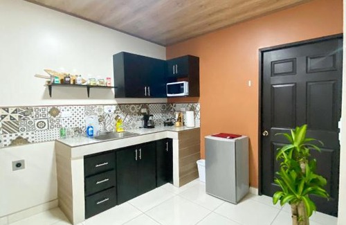 San Antonio de Belen Apartamento | Pura vida apartment. 5 min from airport