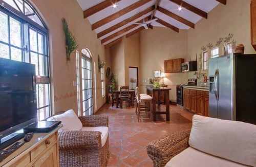 Camaronal Casa | Pura Vida with private pool, WiFi, and parking between Orotina and Jaco