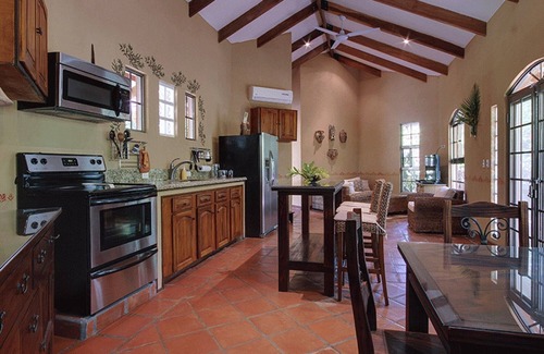 Camaronal Casa | Pura Vida with private pool, WiFi, and parking between Orotina and Jaco