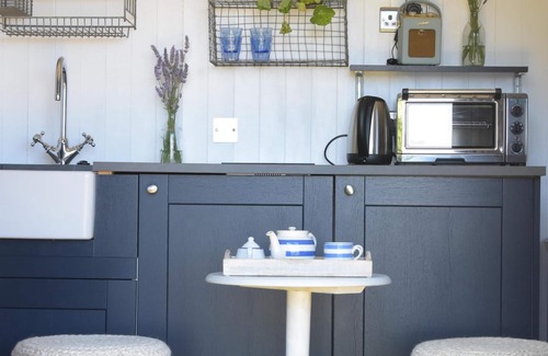Worth Matravers Cabina | Purbeck Shepherd Huts - Chapmans Pool