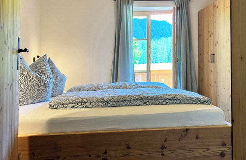 Hohenreuth Apartamento | Pure relaxation in the Almbach vacation apartment: enjoyment of nature and coziness combined