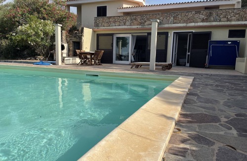 Aglientu Villa | Pure Sardina: villa familiar con vistas al mar / a la montaña y 1 piscina