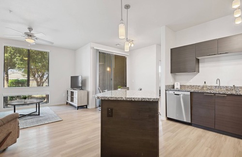 Gilbert Apartamento | Pure Suites Gilbert Pool, Gym, Spa, Volleyball