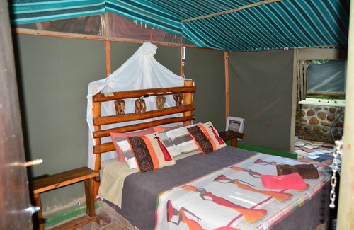 Thorny Bush Game Reserve Casa | Pure Wilderness in Amanzimlotzi Riverside Bush Tent in Limpopo, Kruger Park