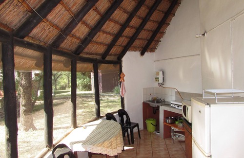 Thorny Bush Game Reserve Alquiler De RV | Pure Wilderness in Amanzimlotzi Riverside Bush Camp in Limpopo, Kruger Park