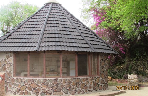 Thorny Bush Game Reserve Casa | Pure Wilderness in Amanzimlotzi Riverside Bush Bungalow in Limpopo, Kruger Park