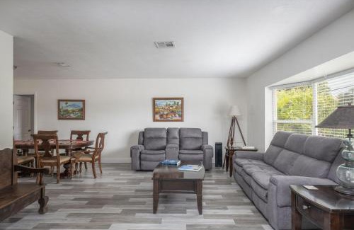 Garden Isles Casa | Purely Pompano, Pool, Water front, Paddleboard, Beach, 5 bedroom 3 bath