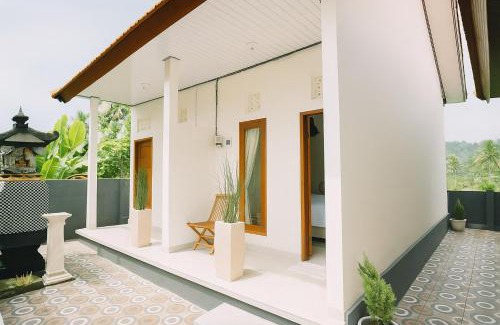 Selat Casa | Puri Indah Inn Guest House