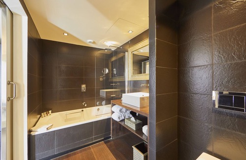 La Llotja-Born Hotel | Puro Oasis Urban Hotel