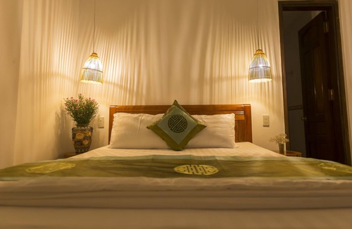 Hue City Centre Hotel | Purple Hue BnB Central Hub