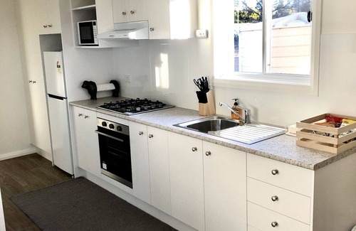 Saumarez Ponds Cabina | Purpose Built Farm Stay Cottage