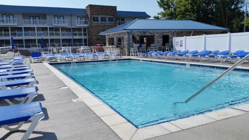 Put-in-Bay Casa | Put-in-Bay Waterfront Condo #205