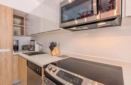 Oranjestad Apartamento | Put On Your Red Shoes And At This Condo