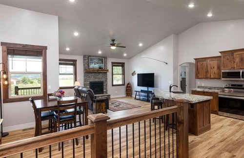 Thayne Casa | Put Your Boots Up After a Full Day