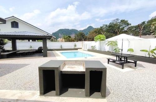 Hulu Kinta Casa | PUTIH Ipoh SaltWater Pool BBQ 5Bed4Bath 19pax