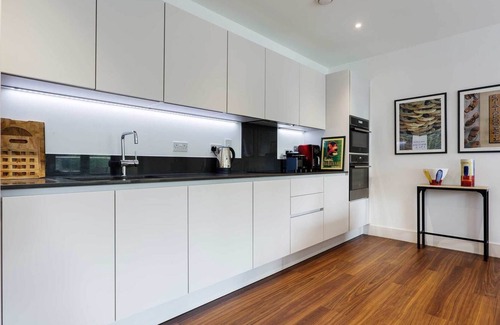 Putney Apartamento | Encantador apartamento de dos habitaciones con balcón soleado, para 4 personas (Veeve)
