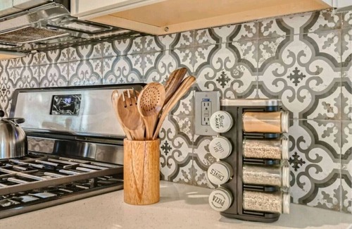 Peaceful Valley Casa | Putting Green Oasis 10-Min Walk OldTown Scottsdale
