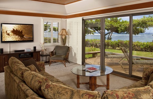 Historic Lahaina Front Street Condominio | Puunoa Beach Estates