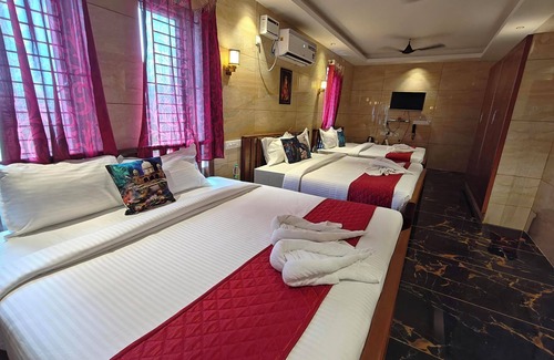 Kuilapalayam Hotel | PV Tower - Auro Beach
