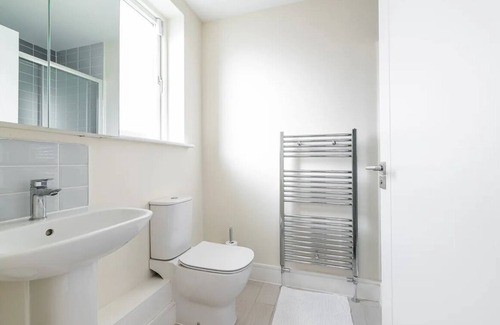 Leopardstown Casa | Pvt ensuite room, 30 mins transport connection to city center