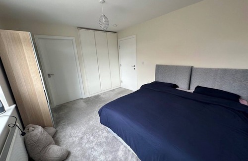 Leopardstown Casa | Pvt ensuite room, 30 mins transport connection to city center