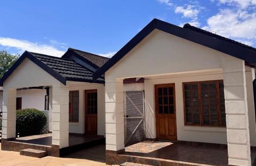 Welkom Casa | Pyramid Guest Lodge