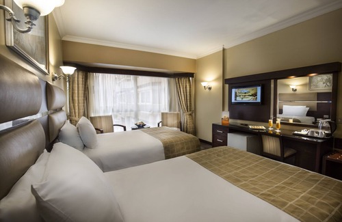 Al Duqqi Hotel | Pyramisa Suites Hotel Cairo