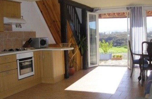 Coussa Cabaña | Pyreneen Vue gite with pool, renovated farmhouse tranquil with amazing views