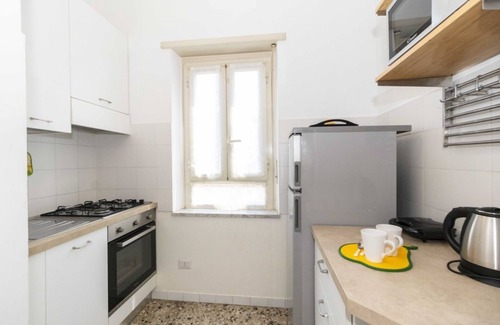 Mirafiori Apartamento | Pythagoras Functional Flat x4 with Balcony