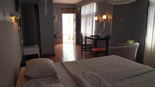 Oyster Bay Cama Y Desayuno | Q-Bar & Guesthouse