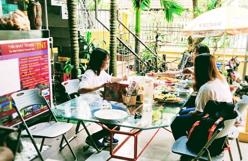 Hue City Centre Villa | Q VILLA DE JARDÍN EN CASA DE FAMILIA - CENTRO DE LA CIUDAD