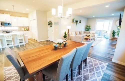 South Hill Casa | Q House in South Hill, Puyallup - 5 BR/2.5 Bath
